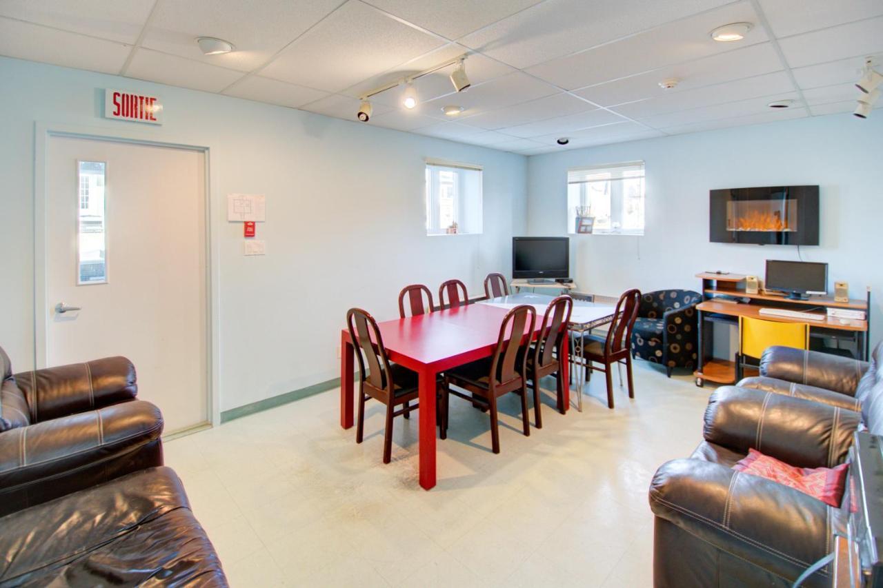 Auberge Internationale Espace Globetrotter Rimouski Exterior photo